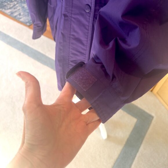 Eddie Bauer Women's Gore-Tex Raincoat - Size M - Picture 3 of 7